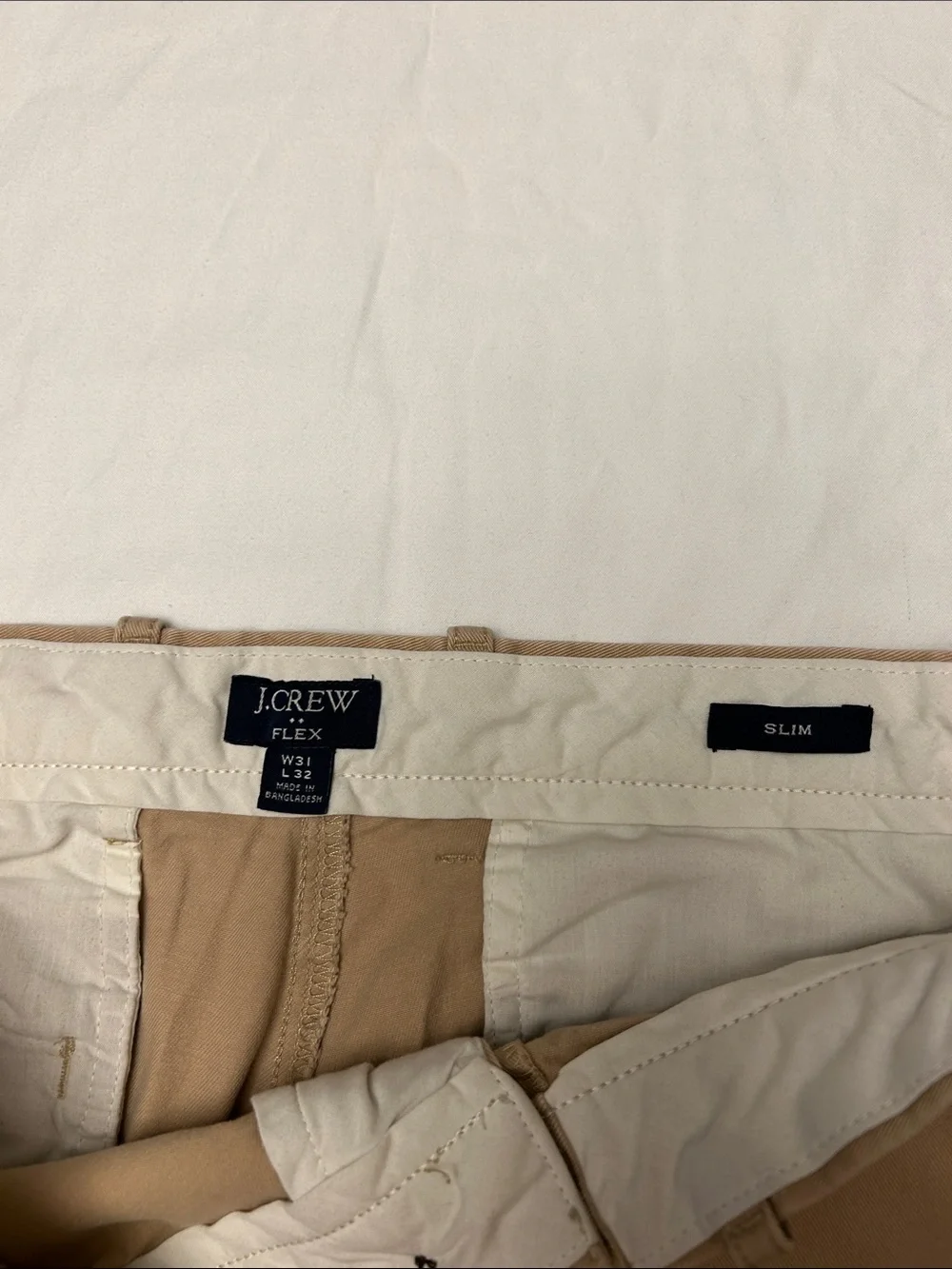 J. Crew Men's slim Classic Straight Chinos - Tan